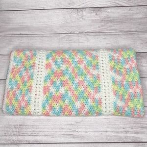 Hand made chunky knit baby‎ blanket pastel colors 47x45